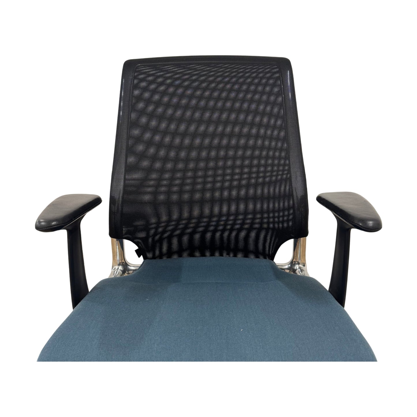 Vitra Meda kontorstol med blått sete