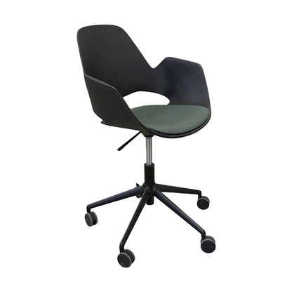 Falk møteromsstol fra HOUE, hev/senk funksjon