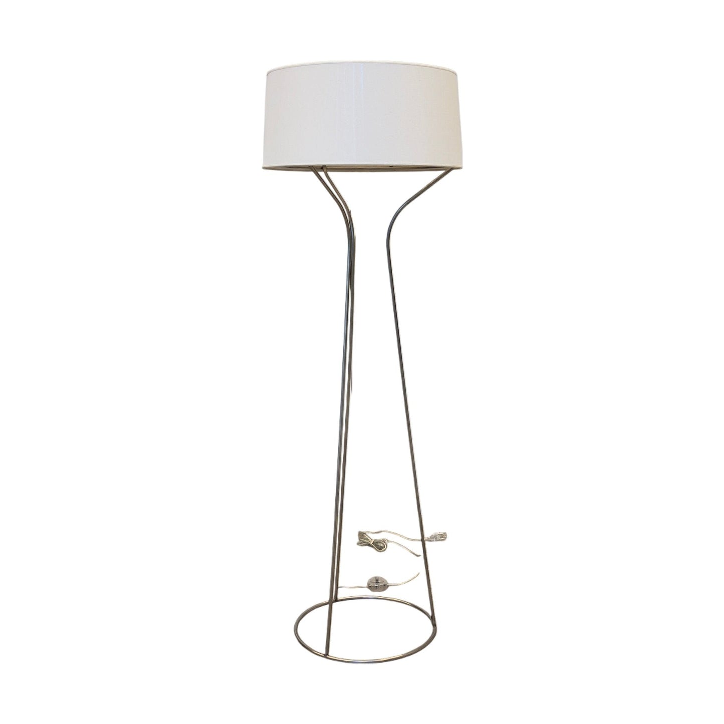 Aria gulvlampe fra Örsjö Belysning, hvit