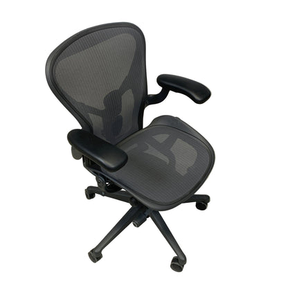 Aeron fra Herman Miller i Graphite, type B