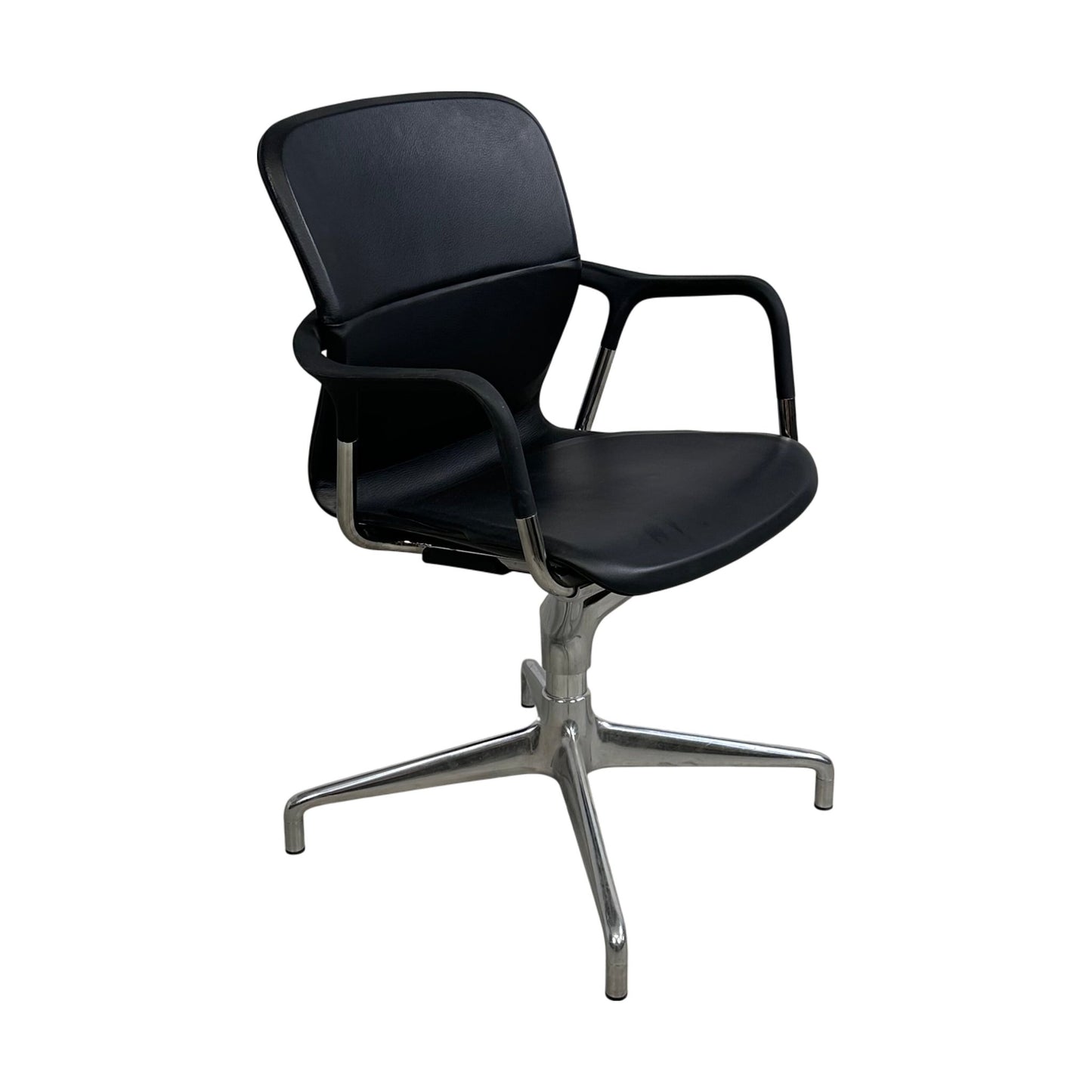 Keyn møteromsstol fra Herman Miller, sort skinn