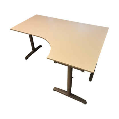 Galant skrivebord 160x120 cm, høyresving, IKEA