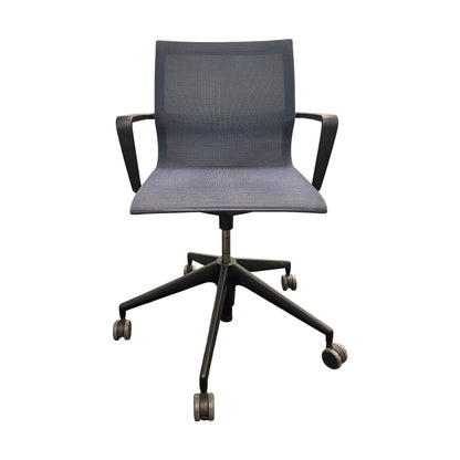 Physix møteromsstol fra Vitra, blå