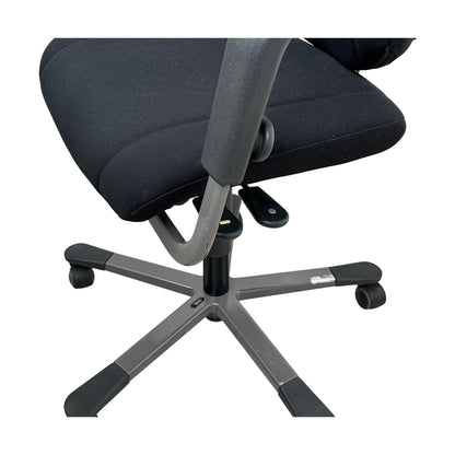 Kontorstol fra HÅG, modell Credo, sort