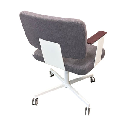 Grand møteromsstol fra Horreds, utmerket tilstand