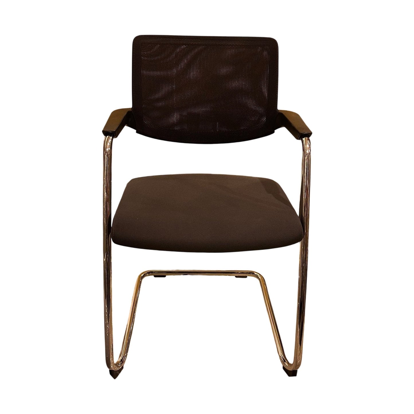 Brunner Fina Soft møteromsstol, svart mesh og krom ben