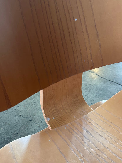 Plywood Group LCW lenestol fra Vitra