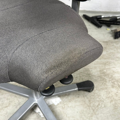 Capisco kontorstol fra HÅG, jordfarget