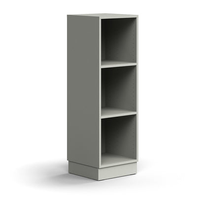 Bokhylle QBUS, 2 hyller, sokkel, H1252 B400 D400 mm, lys grå