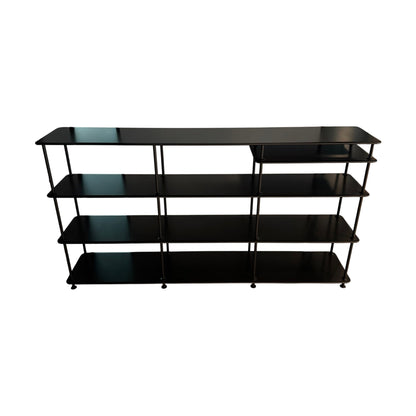 Helsort og praktisk hyllereol