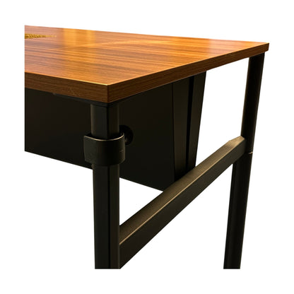 (150x76) Herman Miller One Piece skrivebord i brun