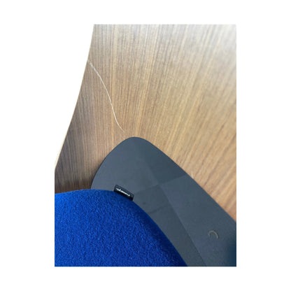 Embrace konferansestol fra Kinnarps, blå