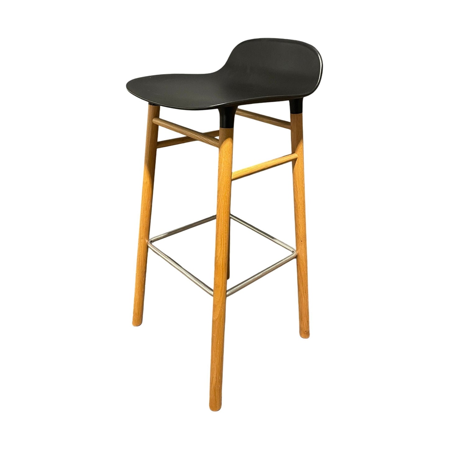 Form barstol fra Normann Copenhagen, svart, 75 cm
