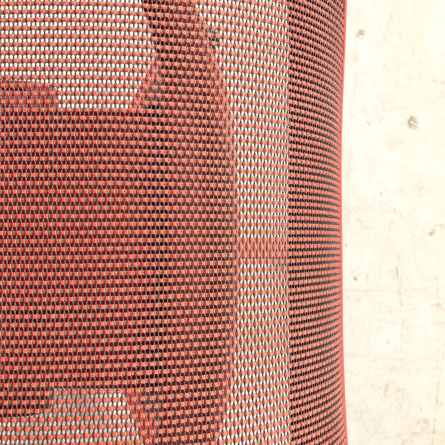 Cosm kontorstol fra Herman Miller, Canyon rød