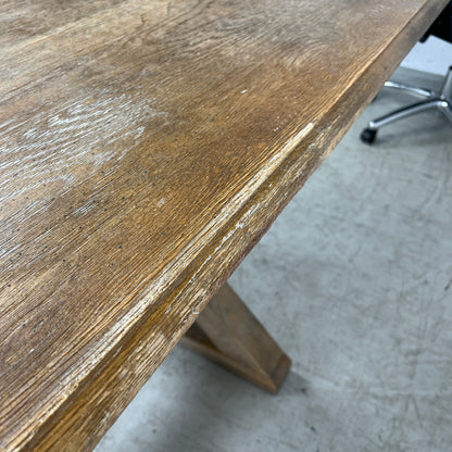 Retro spisebord i naturlig tre