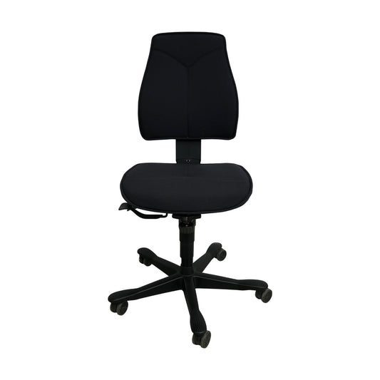 Kinnarps Kontorstol Modell 8000 med justerbart sete og rygg