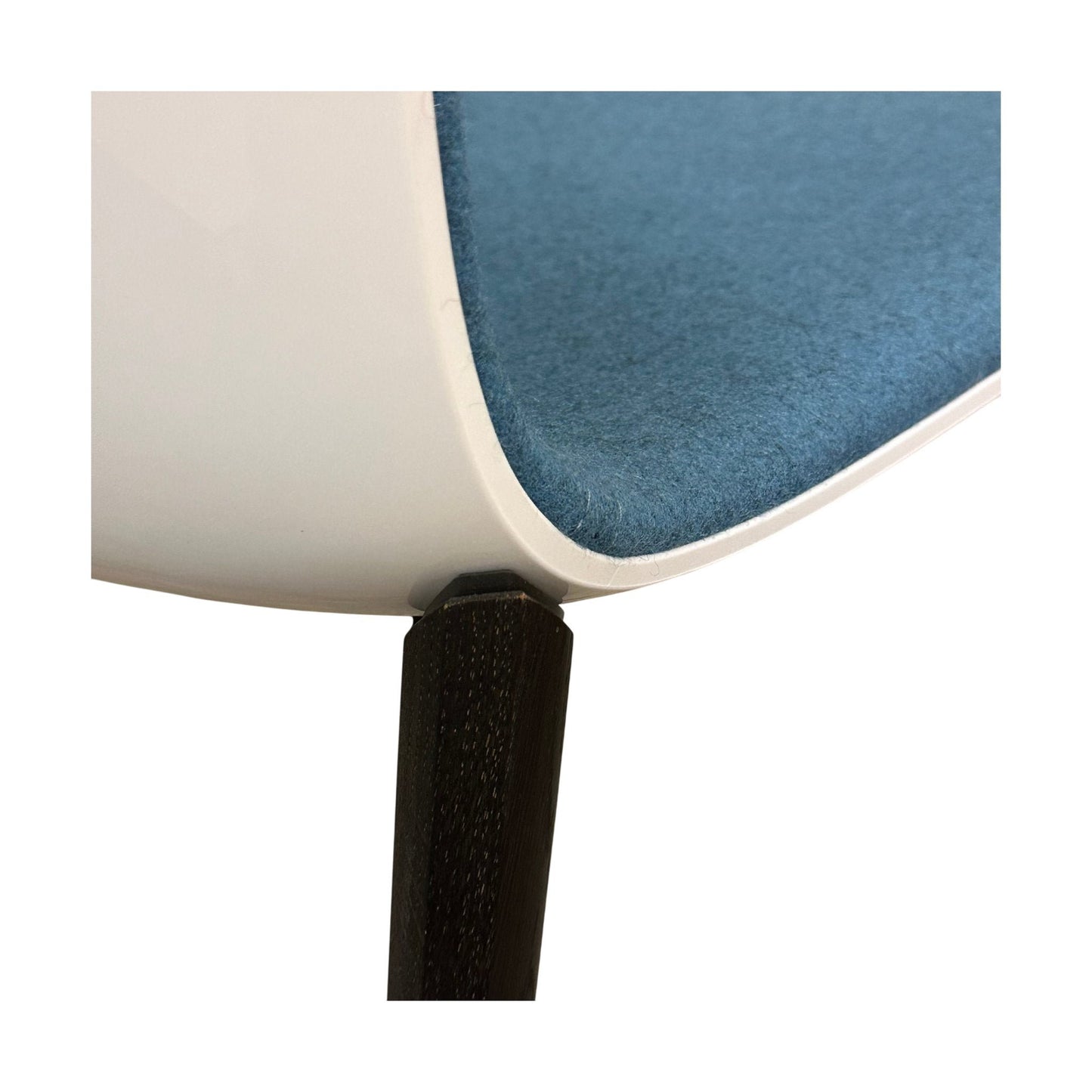 Møteromsstol fra Arper Catifa, polstrert, i god tilstand