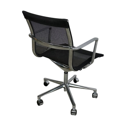 Una Chair konferansestol fra ICF i mesh