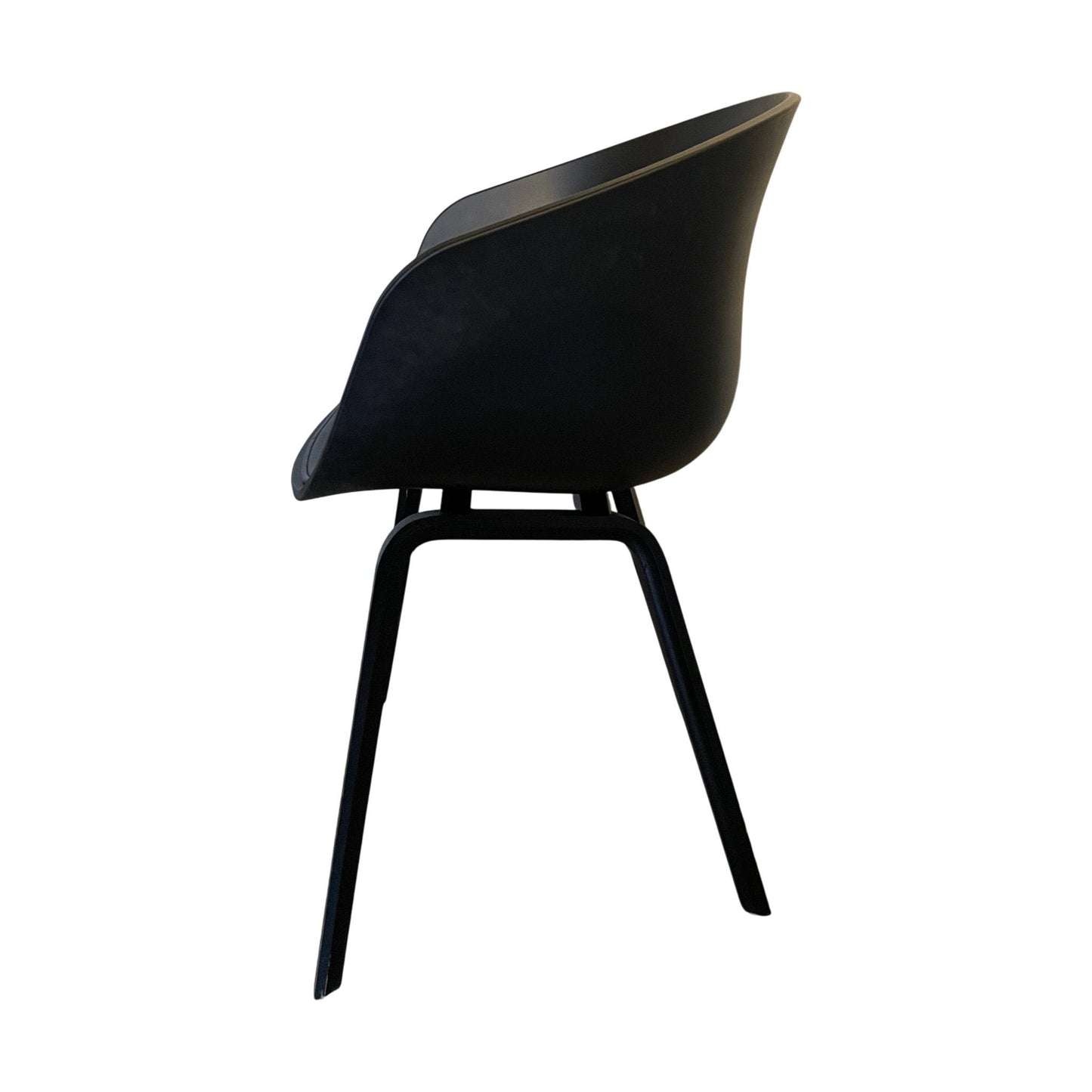 About a Chair møteromsstol fra HAY, svart