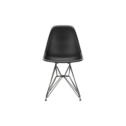 Eames spisestol fra Vitra, plast og sort