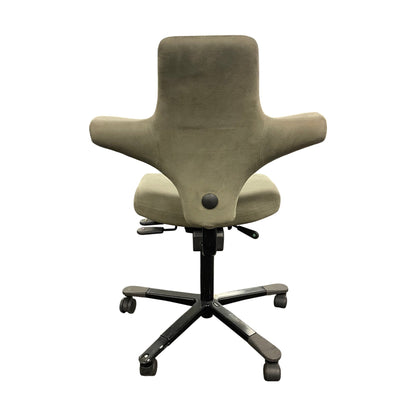 Håg Capisco 8106 kontorstol, oliven grønn