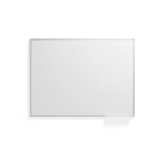 Whiteboard fra AJ Produkter i hvit, med pennebrett