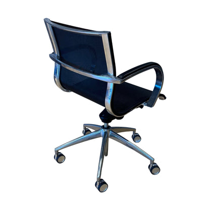 Emmegi møteromsstol i mesh