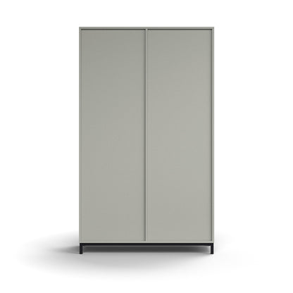 Skap QBUS, låsbare skyvedører m/håndtak, 4 hyller, benstativ, H2020 B1200 D400 mm, svart, lys grå