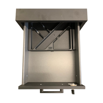 Skuffeseksjon med tre skuffer og lås