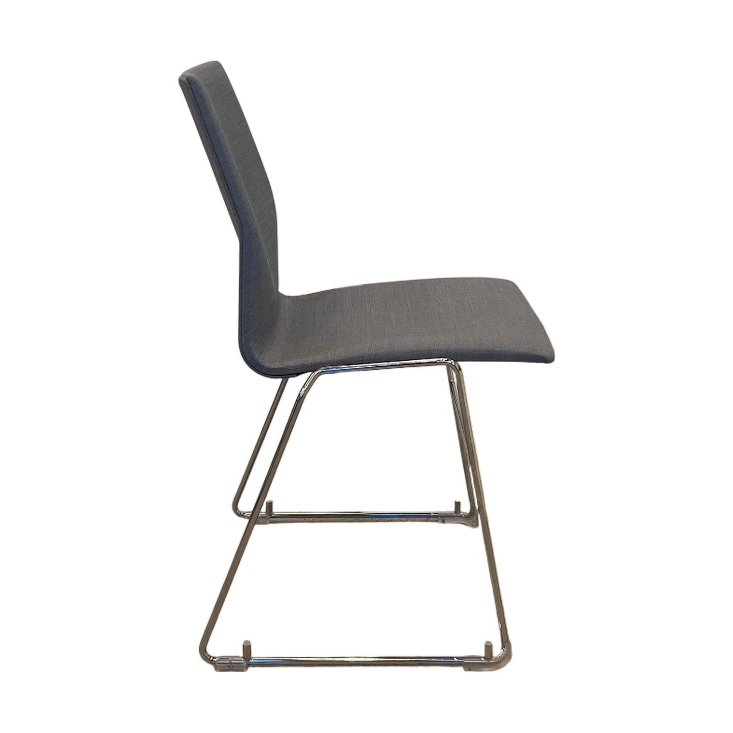 Møteromsstol fra Ocee & Four design, blå stoff