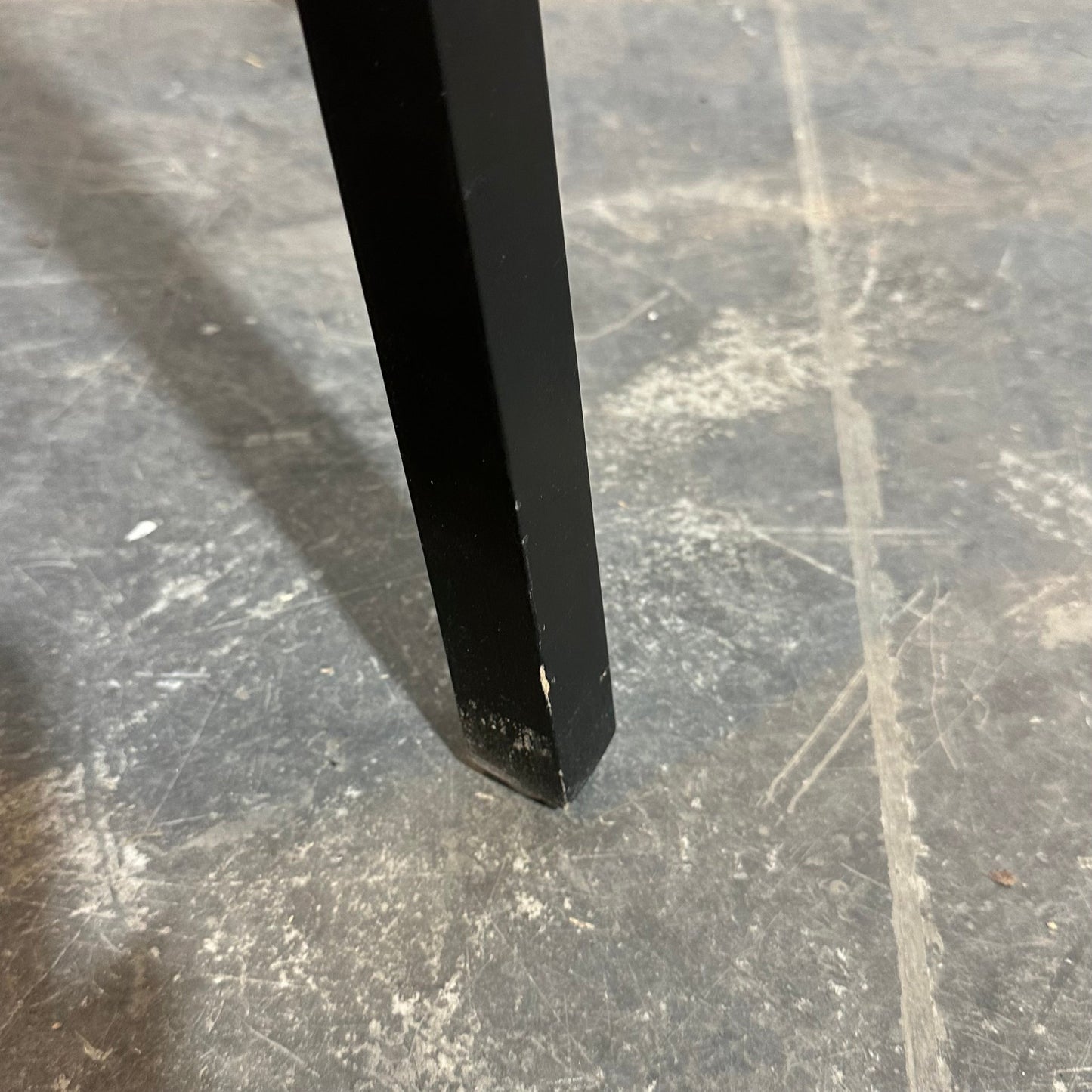 Pond spisestol fra ForaForm, blå