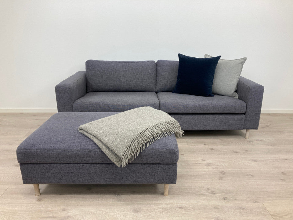 Nyrenset | Bolia Scandinavia 2.5 pers sofa m/ puff med oppbevaring