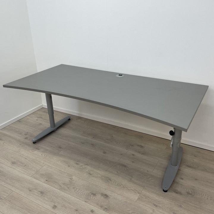 Manuell hev/senk skrivebord med grå bordplate