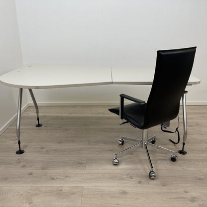 Vitra skrivebord med krom understell