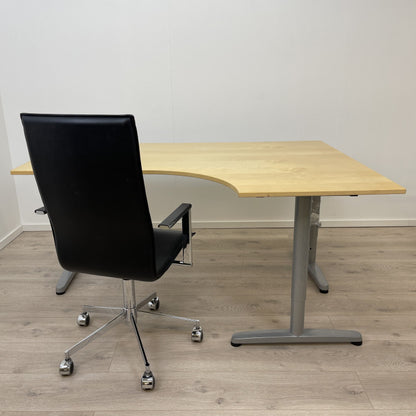 IKEA Galant manuell hev/senk skrivebord med høyresving