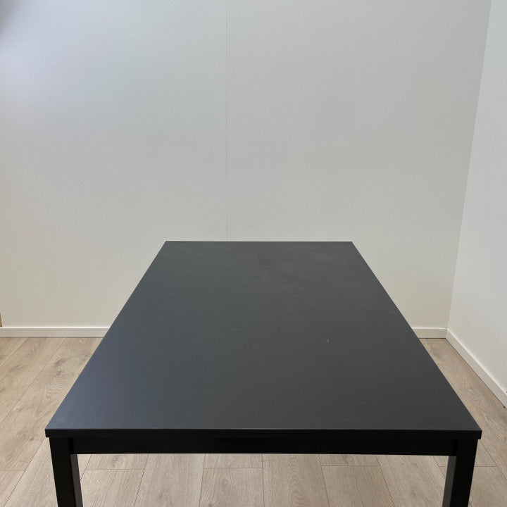 (110x75 cm) IKEA TÄRENDÖ bord i svart farge