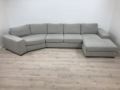 Nyrenset | Grå hjørnesofa med sjeselong og cozy corner