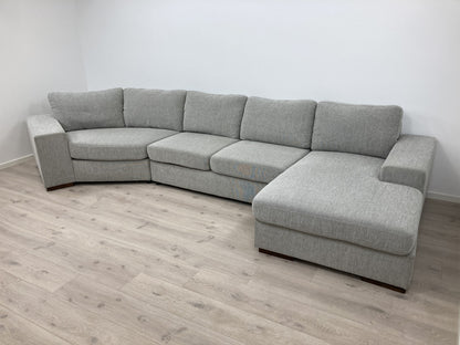 Nyrenset | Grå hjørnesofa med sjeselong og cozy corner