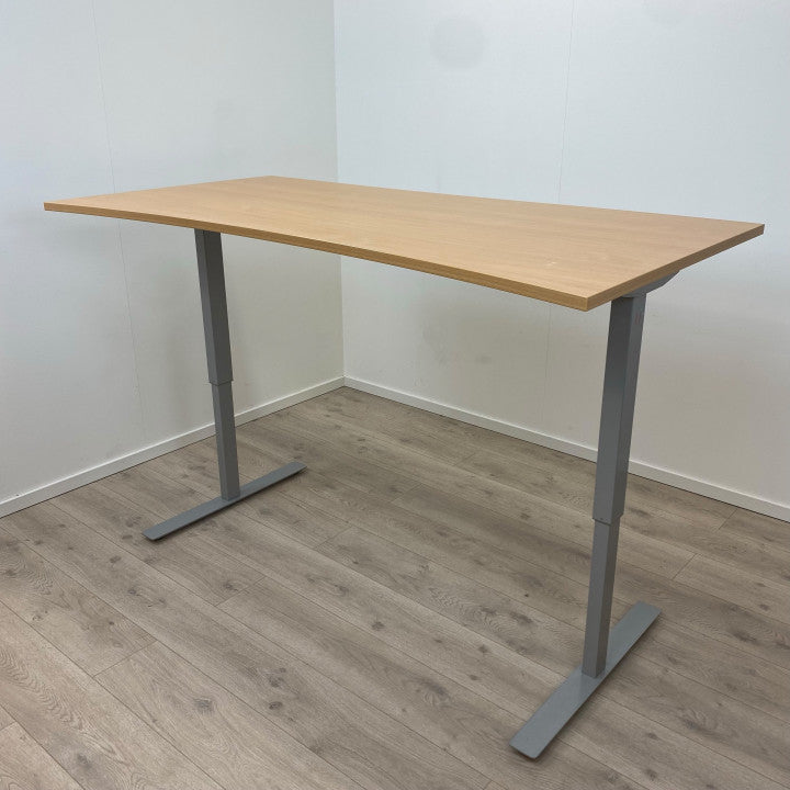(180x80/90 cm) Rol Ergo elektrisk hev/senk skrivebord med magebue