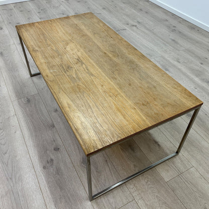 Bolia stuebord i minimalistisk design