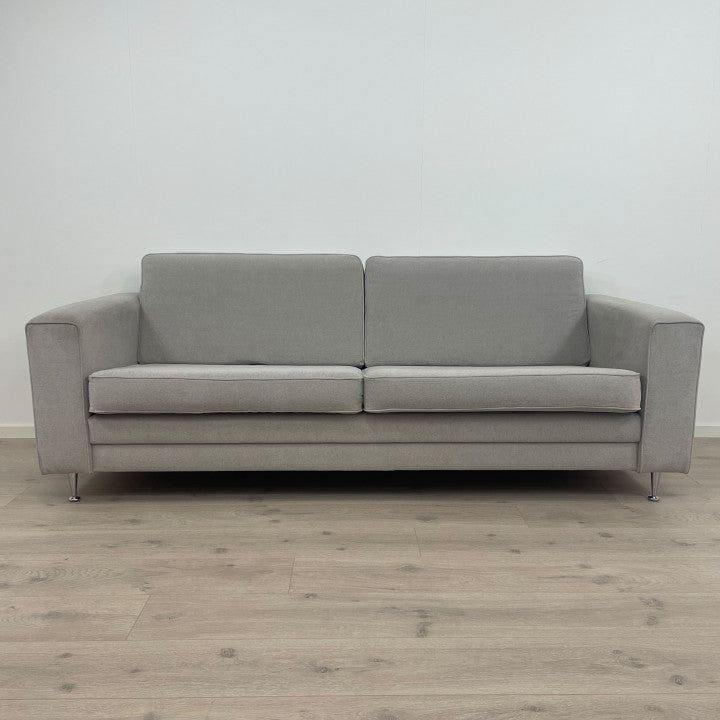 Nyrenset | Lys grå Skalma 3-seter sofa
