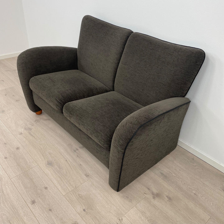 Nyrenset | Brun 2-seter sofa SOLGT