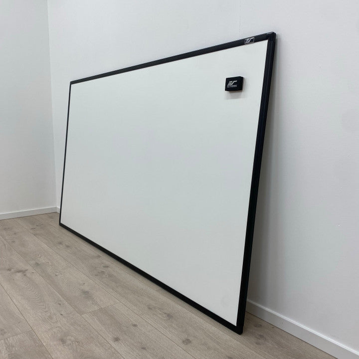 Whiteboard tavle med svart ramme