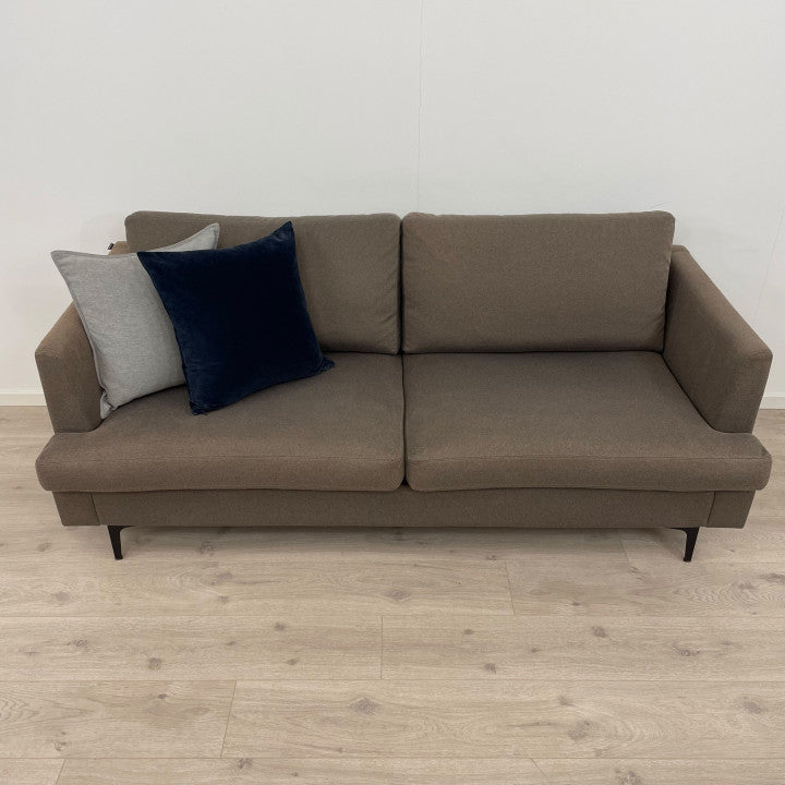 Nyrenset | Hjellegjerde 2.5-seter sofa