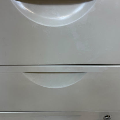 Arkivskap på hjul med 3 skuffeseksjoner