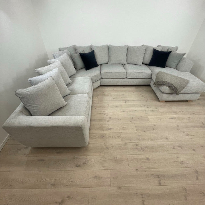 Nyrenset | Stor u-sofa med sjeselong fra Møbelringen
