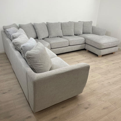 Nyrenset | Stor u-sofa med sjeselong fra Møbelringen