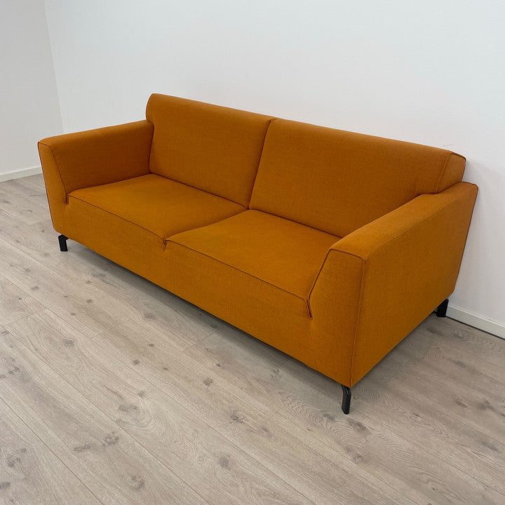 Nyrenset | Oransje 3-seter sofa