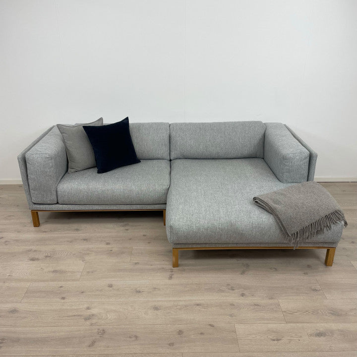 Nyrenset | Bolia Cosy sjeselongsofa/modulsofa med dunputer