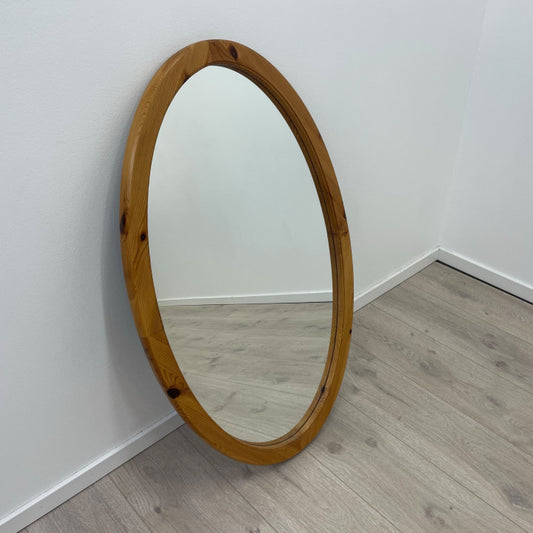 Ovalt Speil